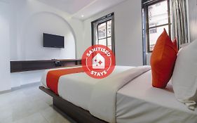 Oyo Preferred 75540 Hotel Flora Suites